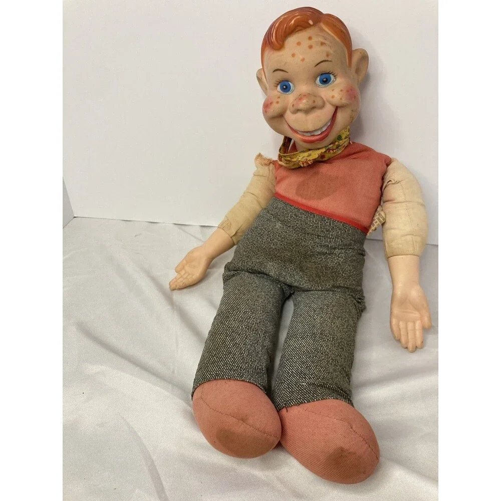 Vintage EEGEE Howdy Doody Ventriloquist Doll NBC Freckle Face Collectible